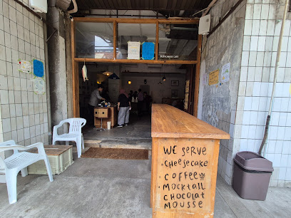 Busy Cheese Cafe
